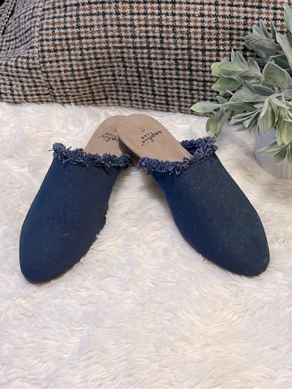 Sophie Sue Blue Denim Flat Fringe Womens Slide Mule Shoes Sz 7